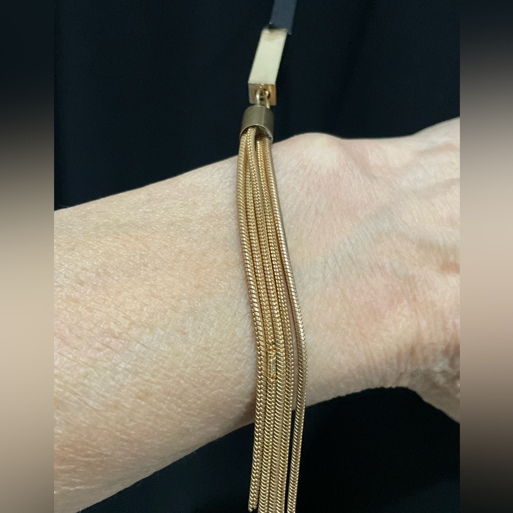 🇨🇦 Frank Lyman Elegant Black Women's Top With Gold Tone Chain Accents 💖 Size 14 - Picture 6 of 13